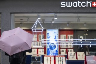 Le chiffre d'affaires net de Swatch a chuté de 10,4% entre janvier et juin pour atteindre 3,1 milliards de francs. (archives) KEYSTONE/URS FLUEELER